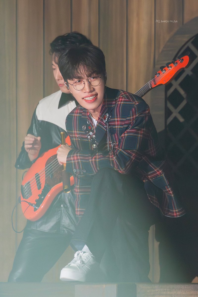 soran_shutter's tweet photo. 231224 소란 winter concert 'WISHLIST'
#소란 #고영배 https://t.co/FO1d3FRKxn