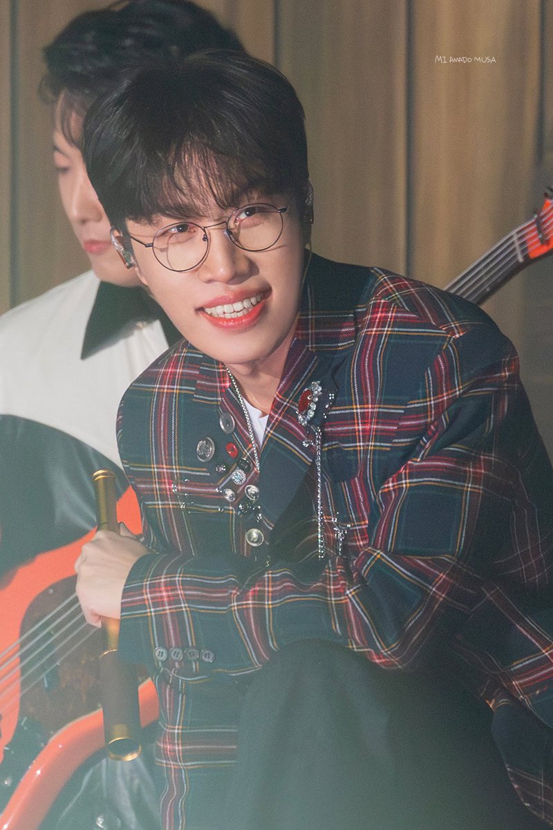 soran_shutter's tweet photo. 231224 소란 winter concert 'WISHLIST'
#소란 #고영배 https://t.co/OIslP8X0f3