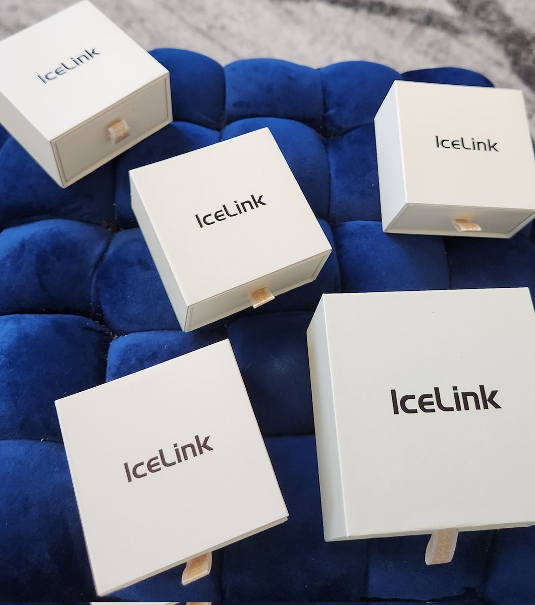 just_Lacretta's tweet photo. Super excited to don my new baubles from @icelinkofficial 💎 Where are my sunglasses?? These pieces glimmer and shine. Thank you, Ice Link, for superior quality, packaging, and affordability!! #diamond #jewelry #icelink #goldjewellery https://t.co/fwmISoRjE4