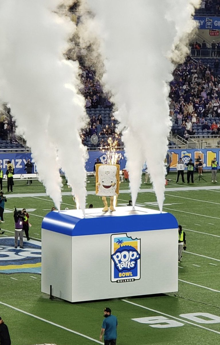 AMG_BTA's tweet photo. “He will be devoured, he will die, he will be his own last meal” 

Thank you, God for the #PopTartsBowl https://t.co/k74Mv4YGHK
