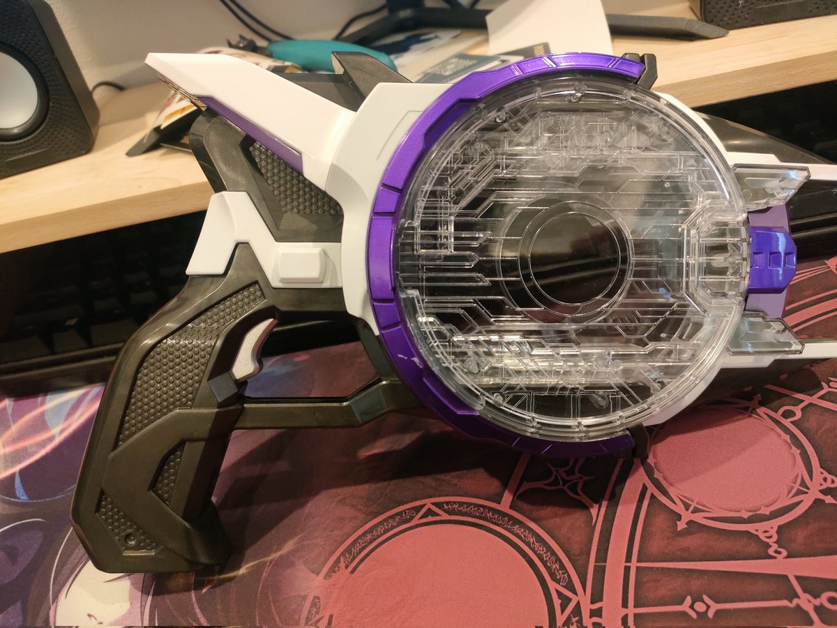 Satokken1's tweet photo. メモリアルレーザーレイズライザー、届いたわいいけど目立つところに塗装ハゲが……
悲しい😭 https://t.co/5zAdlVrN7F