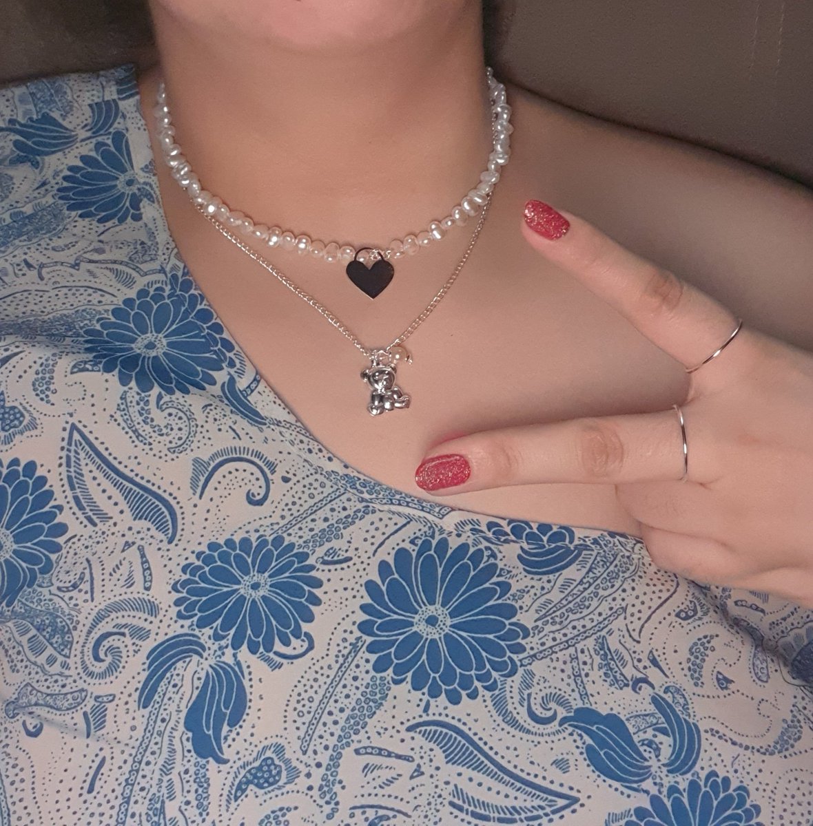Sarcas_panda's tweet photo. Chegou essas joias lindissimas da @useamishop perfeitas e com mimos super fofos inclusive essa velinha super cheirosa 💙💖🖤❤️💛💚💜 https://t.co/nm5SJX4eYV
