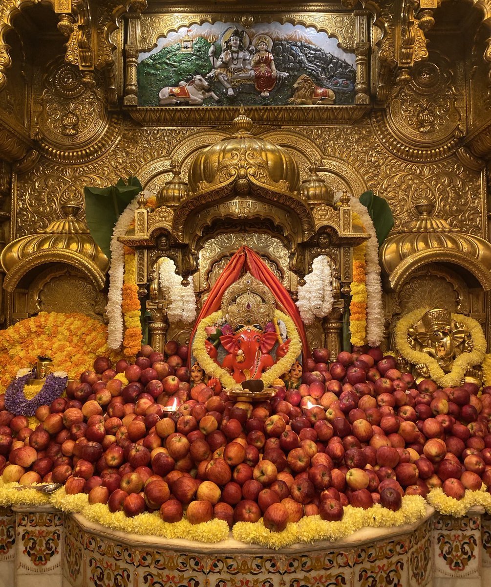 SVTMumbai's tweet photo. 🙏 गणपती  बाप्पा मोरया 🌺मंगलमूर्ती मोरया 🙏२९/१२/२०२३ 
🙏Ganapati Bappa Moraya 🌺 Mangalmurti Moraya  🙏29/12/2023 https://t.co/LiA2si1iG2