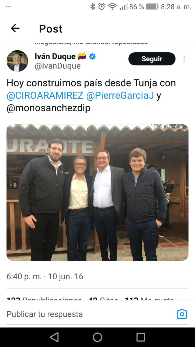JH69212720's tweet photo. @ANIABELLO_R @GloriaRamirezRi ratas hps.. ignorante uribestia... lameculos, bodeguera https://t.co/xsRl4ewIGL