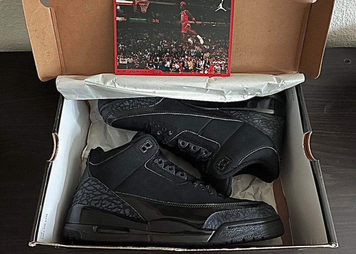 JustFreshKicks's tweet photo. The Air Jordan 3 “Black Cat” Returns Holiday 2024 🐈‍⬛ https://t.co/9QMJwZaaqH https://t.co/vXgH6PeuVS