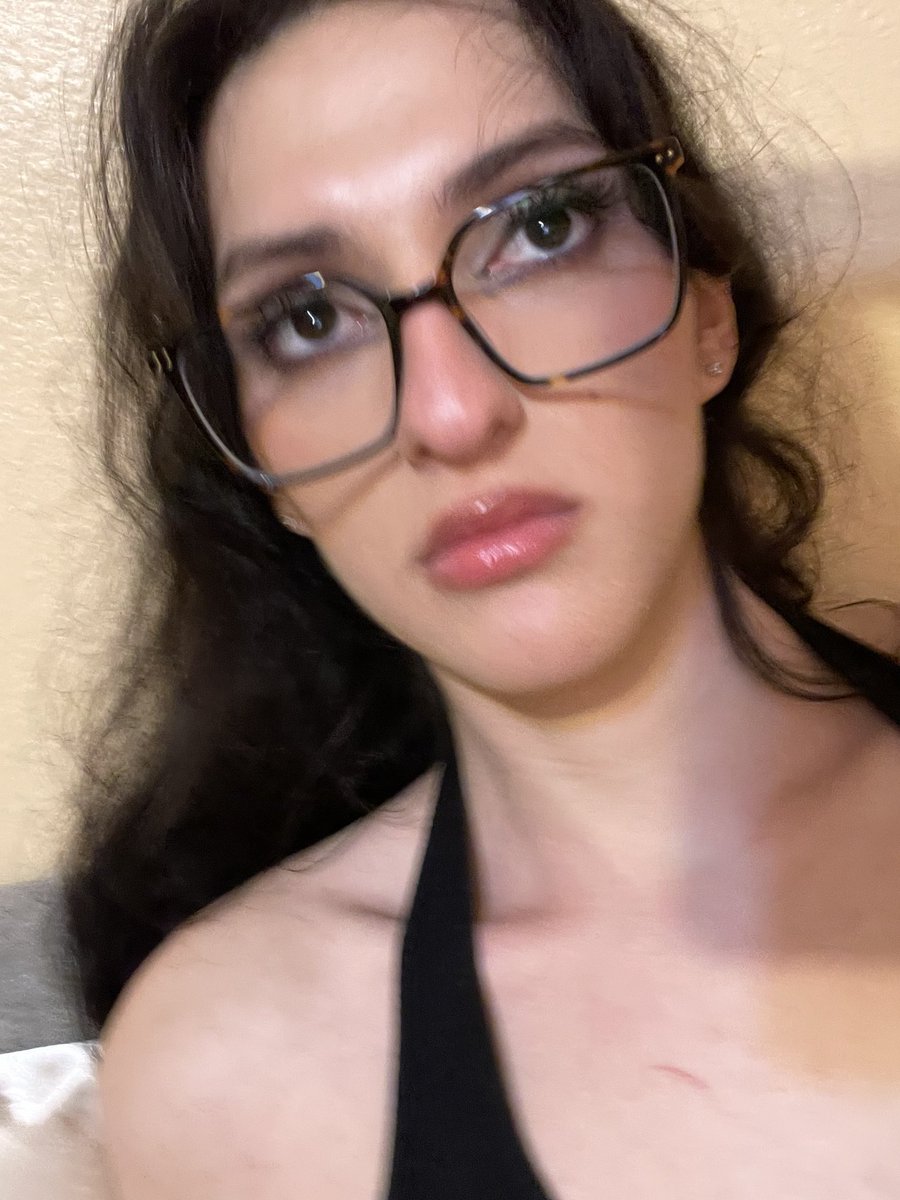 🤓

#trans #Transfem #buying_content #bisexual #gay #onlyfansgirl #onlyfans_girl #onlyfans #model
