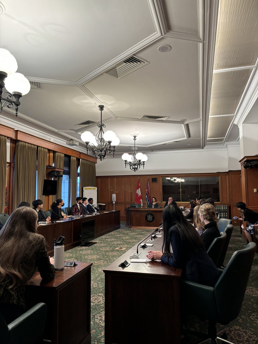 Spent the afternoon with <a href="/BCYParliament/">BC Youth Parliament</a> talking politics and leadership. What a group!