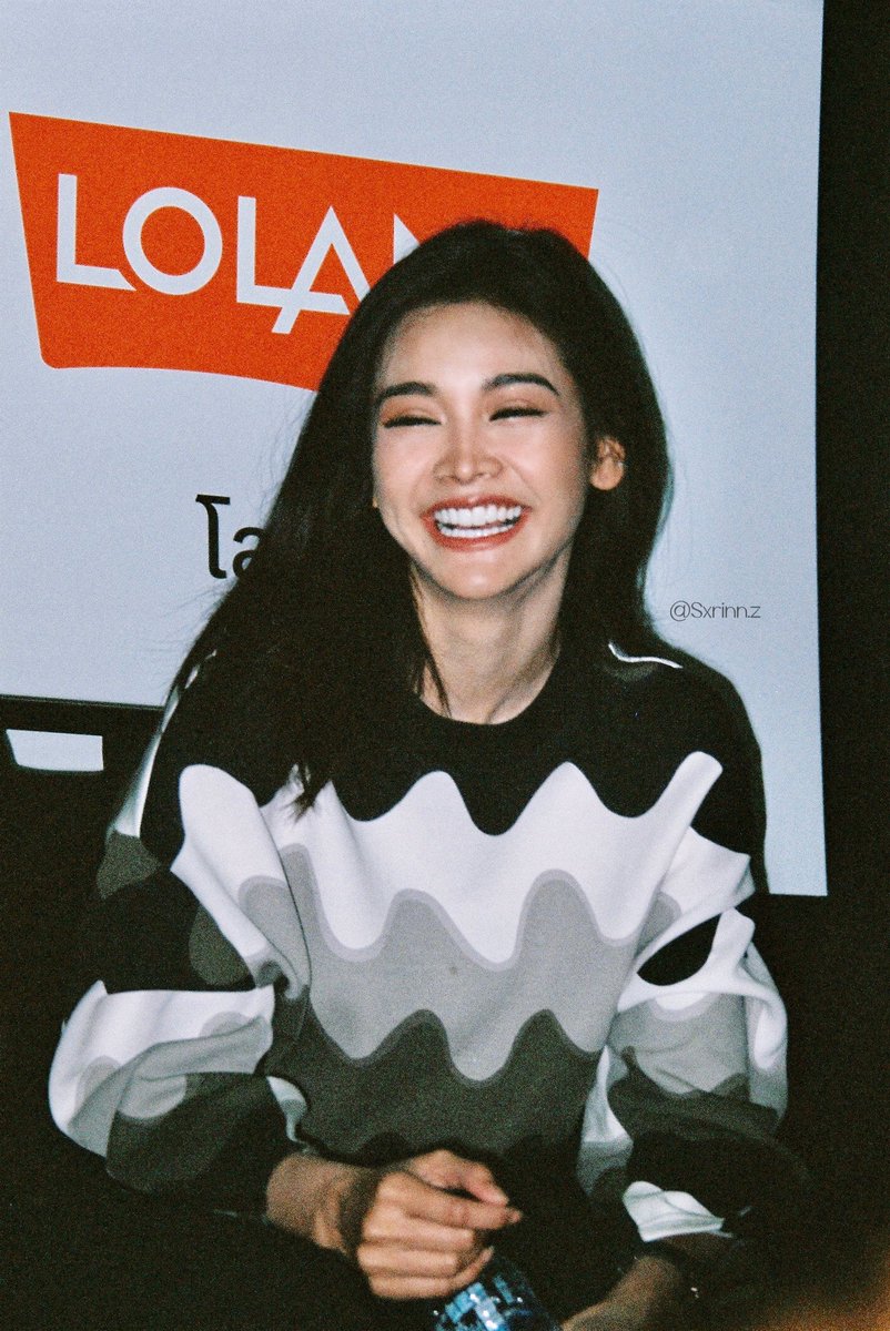 JisooandEngfa's tweet photo. อิงฟ้า ศูนย์รวมความน่ารัก
อิงฟ้า น่ารักสุดๆ
อิงฟ้า สวยสุดๆ
อิงฟ้า ต้าวความรัก
อิงฟ้า น่ารักเท่าโลก
อิงฟ้า เก่งที่สุด
อิงฟ้า ยิ้มแก้มขีดแล้วน่ารักที่สุดในโลก ꒰≧◡≦꒱🤏🏻
︎รักอิงฟ้า วราหะ♡

GLAMOROUS29 ENGFA 
#อิงฟ้ามหาชน #EngfaWaraha 
@EWaraha https://t.co/kzznKhgxu5