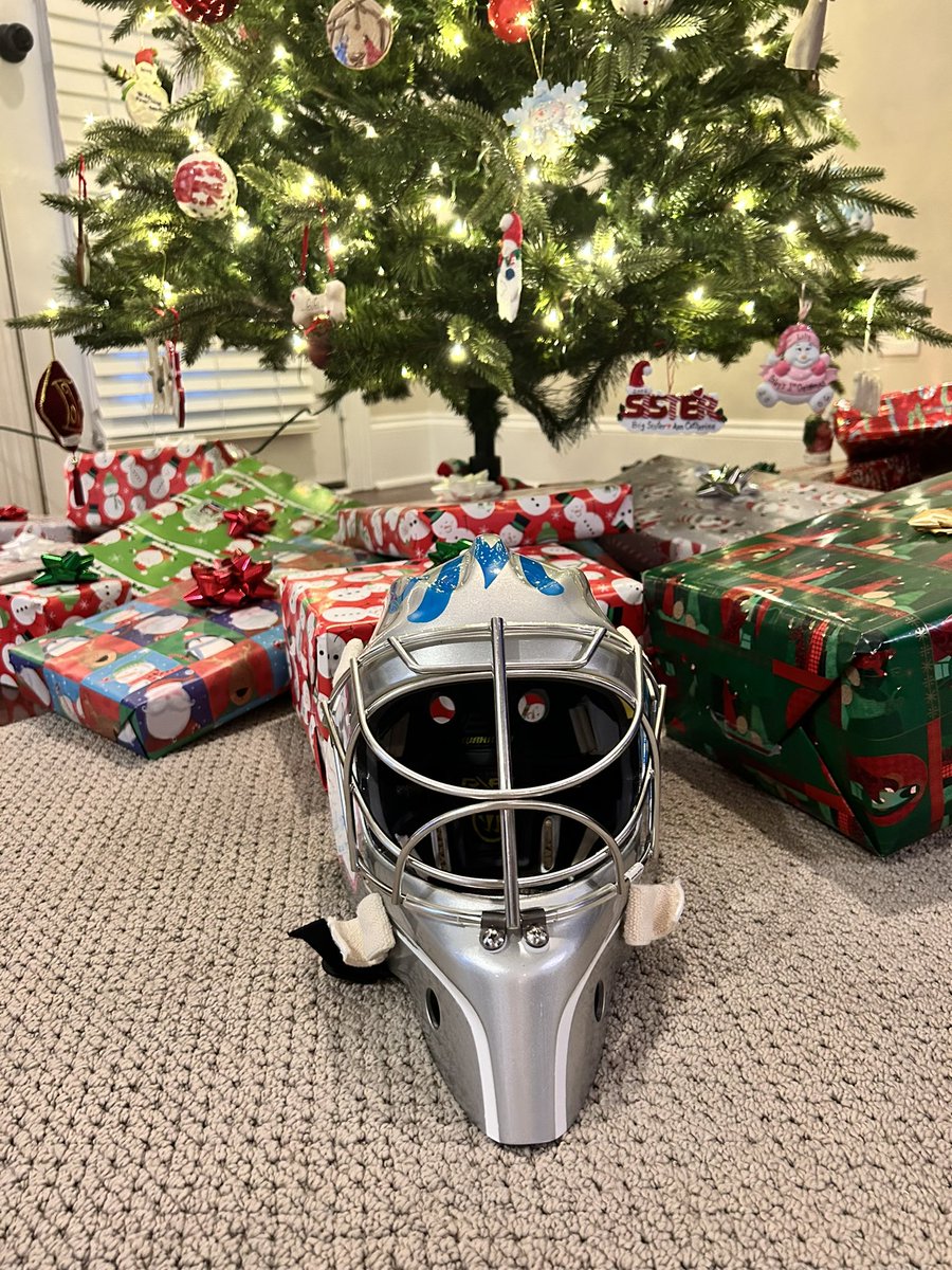 Come bid on this custom goalie mask Jan. 20th! Melissa George Night <a href="/HuntsvilleHavoc/">Huntsville Havoc</a> <a href="/BizNasty2point0/">Paul Bissonnette</a> come on down to The Hockey Capital of The South and help us raise money for premature infants. <a href="/HH_Foundation/">Huntsville Hospital Foundation</a>