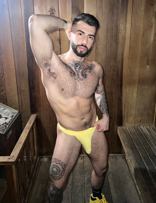 It was all yellow 🌻 https://t.co/5ujjUMHG8I