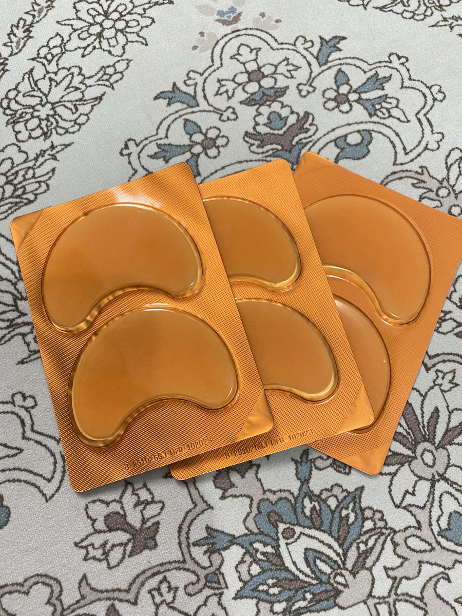 studentlyfee's tweet photo. cough relief patch ni function teruk time musim batuk/covid ni !!! once you tampal this patch, auto lena tidur sampai pagi esok 🫱🏻‍🫲🏼 the best part sbb boleh cairkan kahak jugakk 💯 https://t.co/IiI7HdirMA