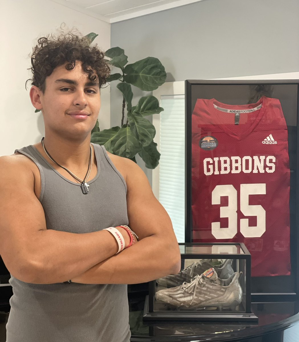 I lost my senior recruiting period (spring football &amp; summer camps) because of a rugby injury. My parents had my cleat framed to remind me it's never what happens to you, it's always how you respond 💯 

11+ offers now. 

Thankful for it all 🙏