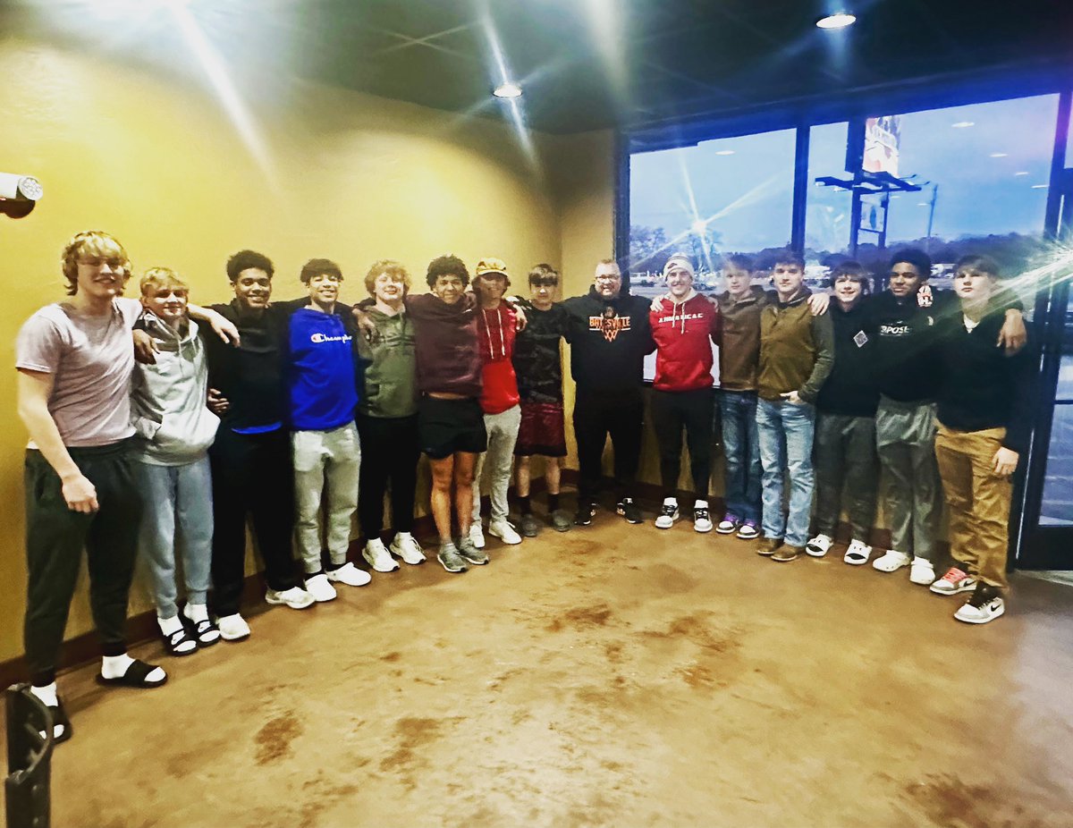 Practice turned pizza party 🤩🤩. The boys were so dazed and confused 😂😂. Thank you, Coach Middlebrooks and Mrs. Christy for the team’s awesome tshirts, too!!!  Super fun!!  <a href="/middlebrooks32/">Isaac Middlebrooks</a>  <a href="/Pioneers2324/">Batesville Pioneer Basketball</a>