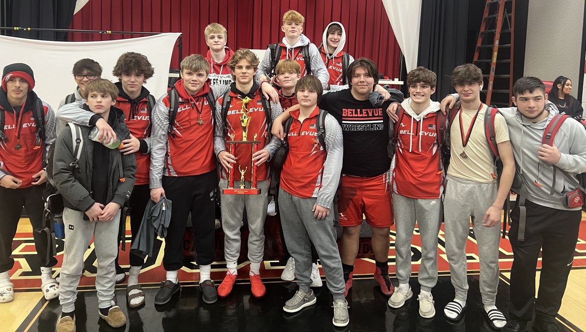 Redmen dominate the Brookside Brawl took 🥇
Champs
132 Ben Jacobs
138 Konner Dauch
144 Layne Begley
150 Grant Woodruff
157 Jeremiah Hash
2nd
106 Owen Sterritt
120 Jordan Reinhart
285 Caiden Nunez
3rd
120 Colin Mueling
126 Nolan Hartman
4th
165 Kolt Lewis
#GoRed 🅱️