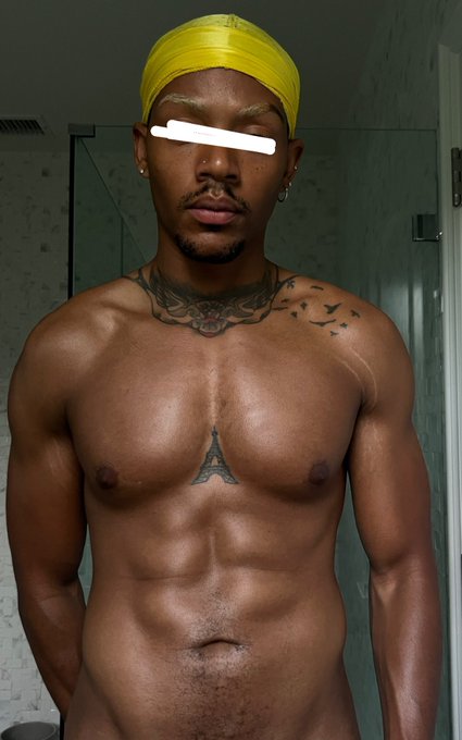 Watch Tarek Ali Ellis's leaked NSFW photo on TwXstars