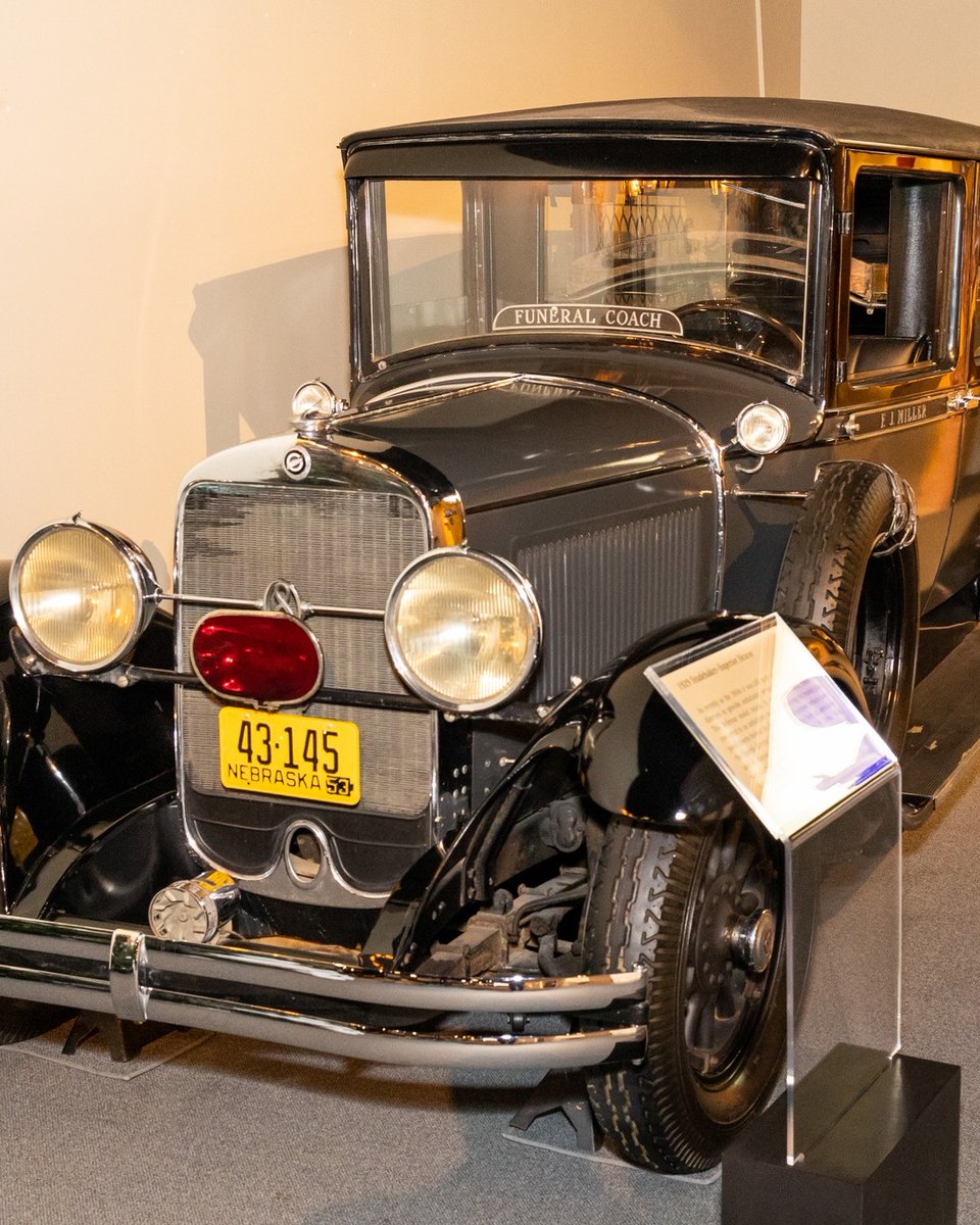 FuneralMuseum tweet media