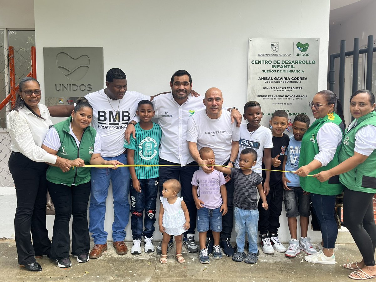 InclusionAnt's tweet photo. Durante nuestro recorrido por #Urabá, visitamos el municipio de #Carepa para la entrega oficial del Centro de Desarrollo Infantil “SUEÑOS DE MI INFANCIA”. #UnidosLoLogramos 

Inversión total $1.500.455.330
Aporte @GobAntioquia $1.450.000.000
Aporte @alcaldiacarepa $50.455.330 https://t.co/tOIeUqfpLm