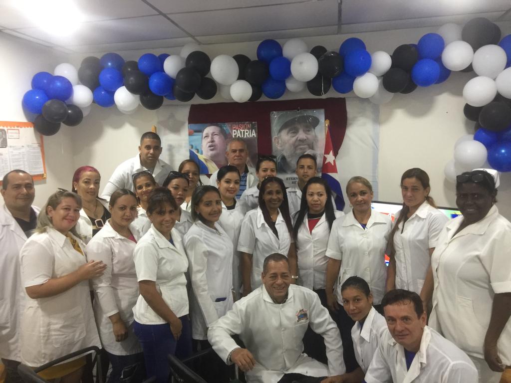Gracias Cuba. Desde la Misión Médica🇨🇺en el Estado Miranda 🇻🇪 respaldamos las medidas del Gobierno cubano en beneficio de los trabajadores del sector de la salud,  a pesar de las limitaciones del país. Seguimos comprometidos por un mundo mejor. #CubaPorLaVida #EstaEsLaRevolución