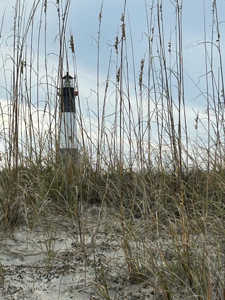 RootsW's tweet photo. Last Woodruff on Tybee turn off the lighthouse. #WoodruffOnTybee #TybeeTime #TybeeXMas2023 #RootsOnTheRun https://t.co/oP0ORZmZuM