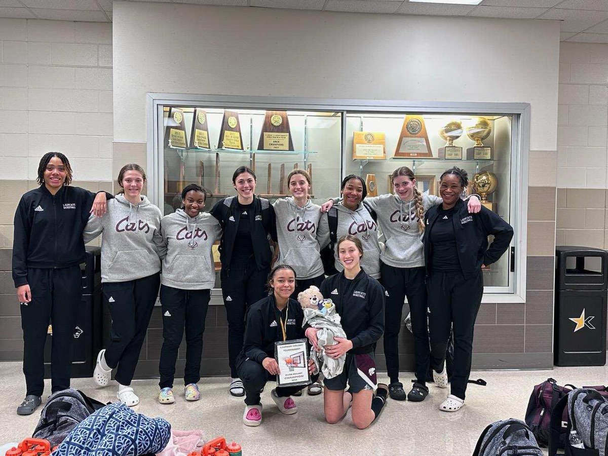 WHSTX_LCatBBall's tweet photo. Proud of these young ladies for their toughness and grit over the last 2 days. Congrats to senior Malazia Pardue who was chosen to the Kaufman All Tournament team. #TOGETHER https://t.co/sj24lXqgNu