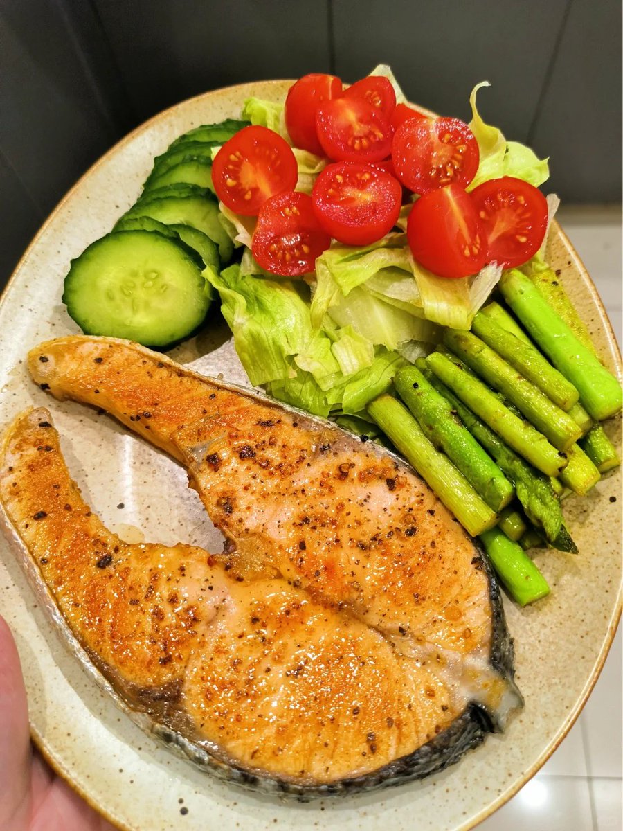 Tonarepa's tweet photo. 🔥Fried salmon, reduced fat and delicious https://t.co/vKP4XtDqzA