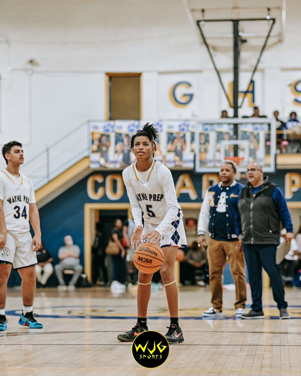 WJG_Sports's tweet photo. Terry Walls Holiday Invitational Day 2
Moses Tufts Bracket

New Life Christian 57
Wayne Prep 43

‘24 Kaleb James 13, ‘24 Jaheim Faison 12

‘25 Isaiah Thomas 27

New Life will play Trinity Christian in the championship game tomorrow. Wayne Prep will play Grace Christian. https://t.co/FXsLEFIlXc