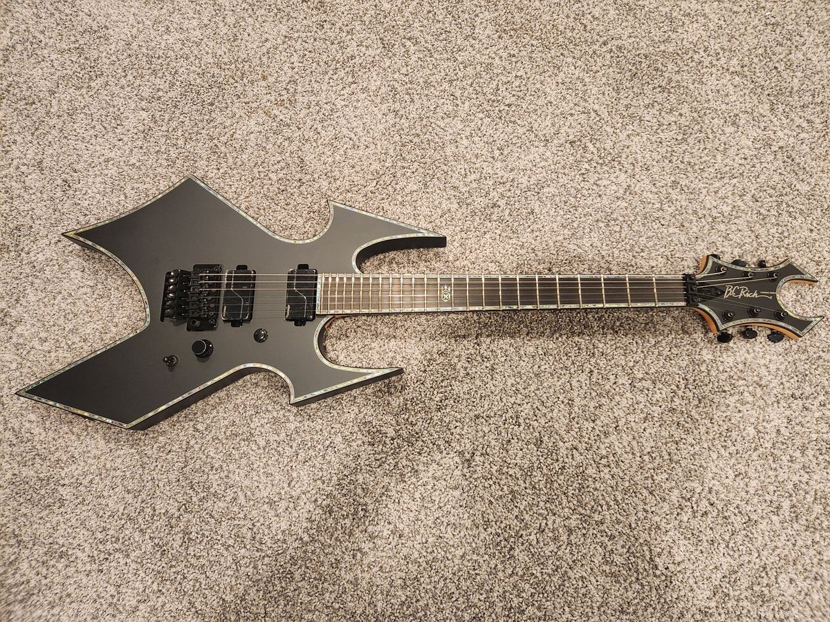 TryTryingHarder's tweet photo. Woo damn! Finally got my replacement guitar. What a beauty. Just need a case now! @OfficialBCRich Warbeast Extreme @guitarcenter #bcrichwarbeast #bcrichguitars #guitar #guitarcenter #warbeast #musiclover #music #shredders https://t.co/gqcOc6wH2Z