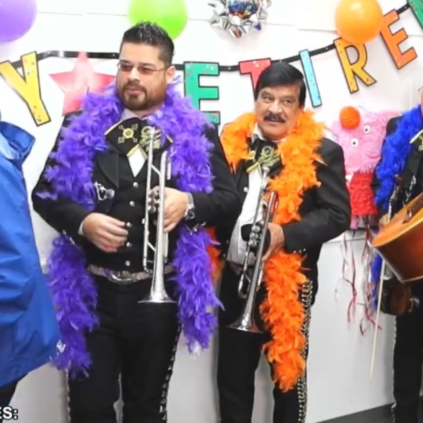 rubegetta mis papás hagan au de mariachis ahora ya
