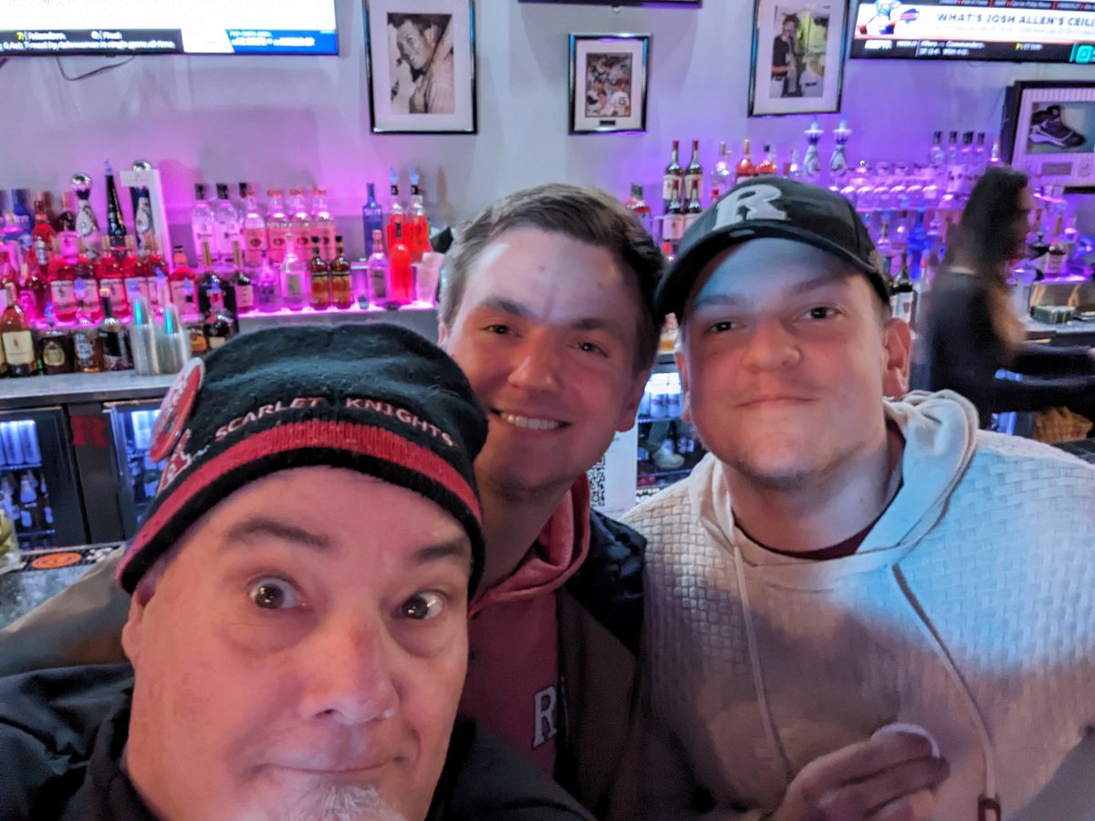 tfs27's tweet photo. Some #wallpride at the #pinstripebowl
#rutgersfb
@Wall_BaseBall
@WallHS_Football https://t.co/oFbniZlgCG