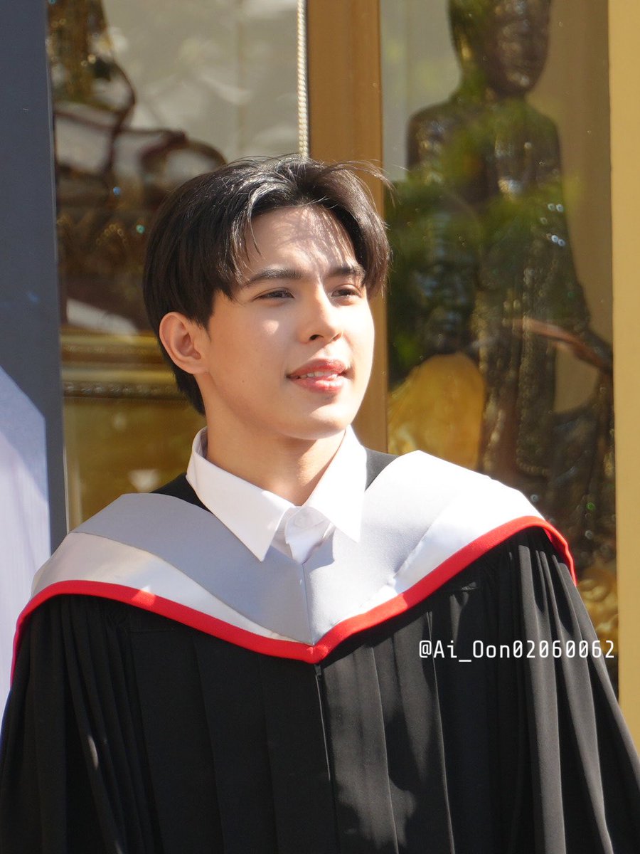 Ai_Oon02060062's tweet photo. #aj__chayapol
#DoubleJGraduation https://t.co/LjEgmKg4c2