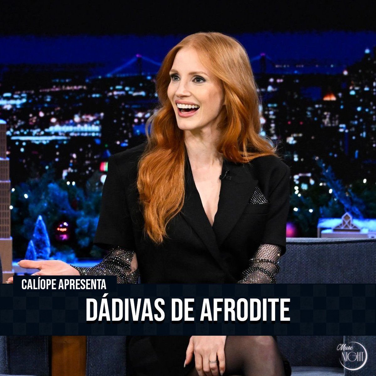 therealcaliope's tweet photo. Estamos no ar para comentar sobre os concorrentes e vencedores do concurso da deusa da beleza: Dádivas de Afrodite! Quero saber tu-do que vocês estão achando! Minha equipe estará de olho em todos os comentários com a hashtag #DádivasNaTVH! ✨ https://t.co/cUOkVzklFT
