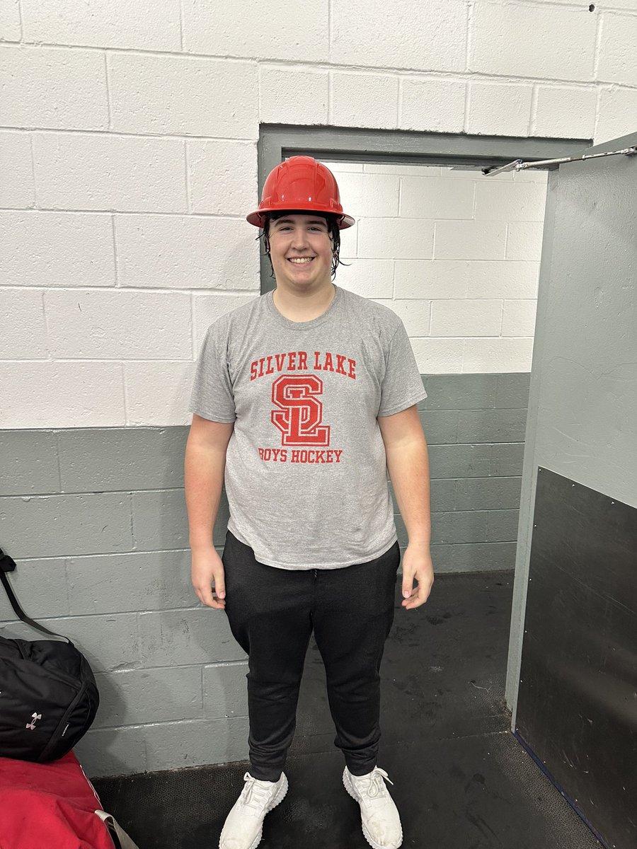 LakersIceHockey's tweet photo. Hard hat award goes to senior goalie Chris Stone with his first varsity shutout https://t.co/ioT4RO0a2y