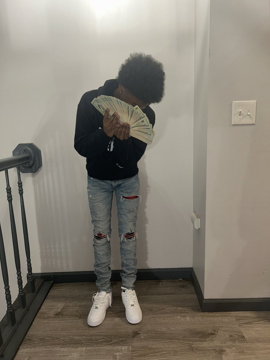 sauceyshon's tweet image. I can’t tell you how I got here I juss thank god