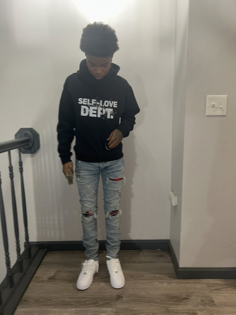 sauceyshon's tweet image. I can’t tell you how I got here I juss thank god