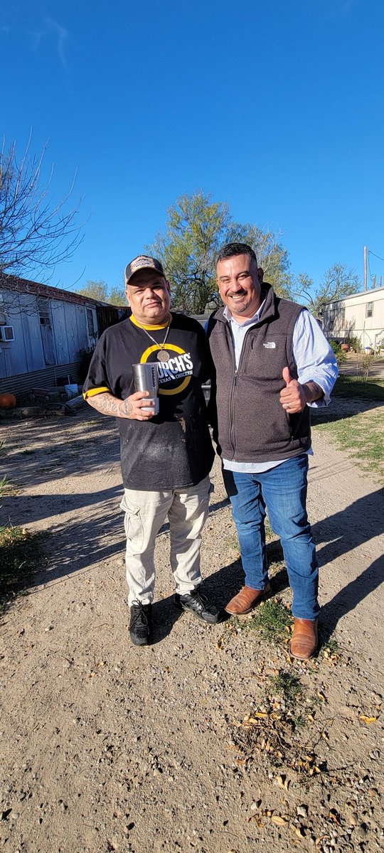 CarlosLopezTX80's tweet photo. We are working hard to earn your support! From Uvalde, to Asherton "Cheto", Carrizo Springs, then to Big Wells! Full day of meeting our neighbors, our families, our communities!!

💥Remember this is for our Children, Parents, Teachers, Small Businesses and for Uplifting Our Communities!!! Juntos se Puede!!

💥District 80 Deserves a Person of The People!! Adelante District 80!! 🙋🏻✨

📍Join our team and consider donating to our campaign! 

Visit our website:

💥https://t.co/xd1JQXzd0U

✨Donate: https://t.co/z84diAstPo 

☎️ 830-260-4770

#CarlosLopezForTX80 #VoteBlue #TexasHouse2023

@followers