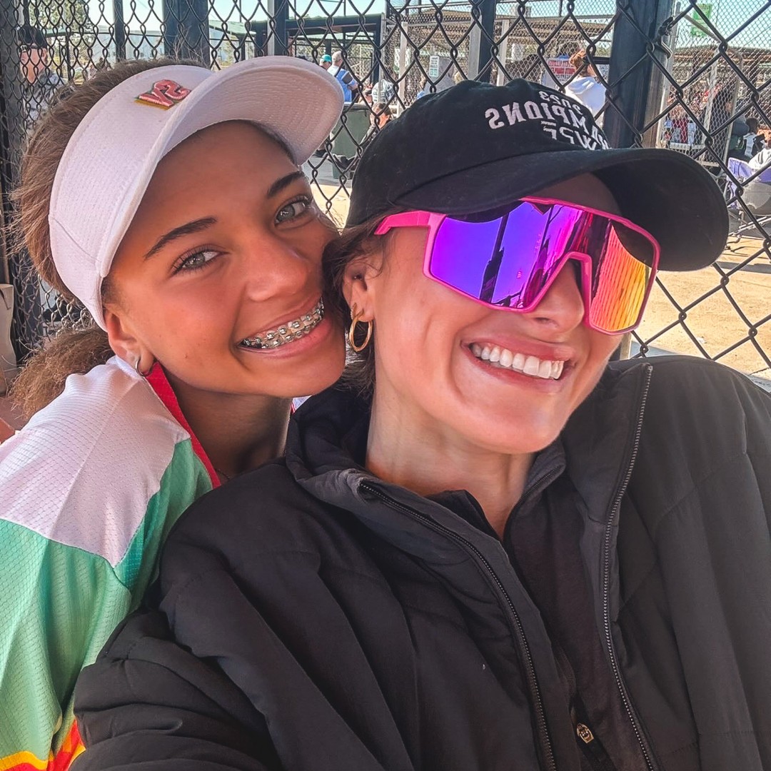 softball_youth's tweet photo. https://t.co/RkA0kIYuE1 🤩

See you tomorrow ✌

#️SYisFamily #SYElite #SoftballFest2024 https://t.co/iTj68uGKIF