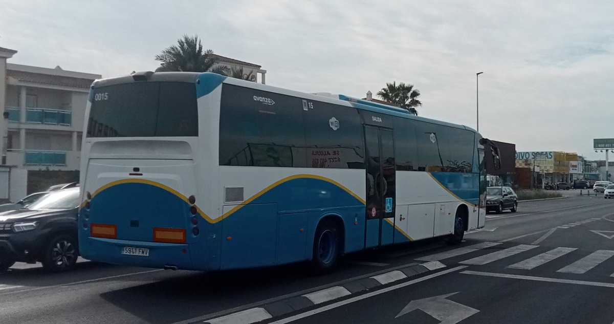 busbenidorm's tweet photo. 🚍: 15 Ex- N⁰ 105

🔄 : Sin servicio ( L12 ) 

♻️ : Avanza Bus Benidorm https://t.co/ymCEZDGe9N