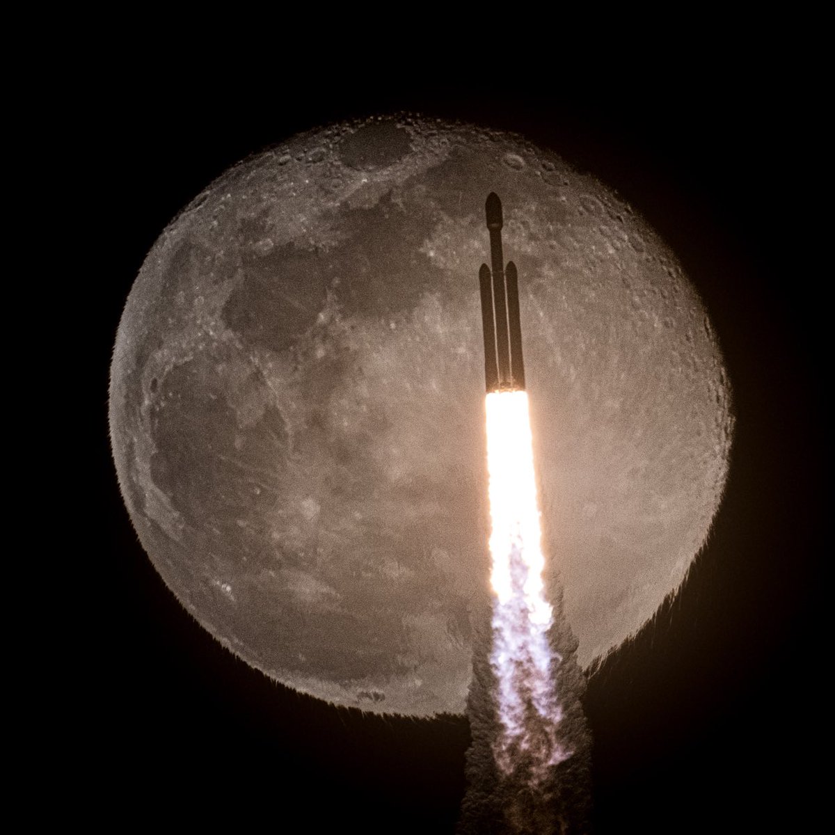 FALCON HEAVY TRANSITS THE MOON: Tonight’s launch of the USSF-52 mission with seventh mission of the Space Force’s X-37B spaceplane.