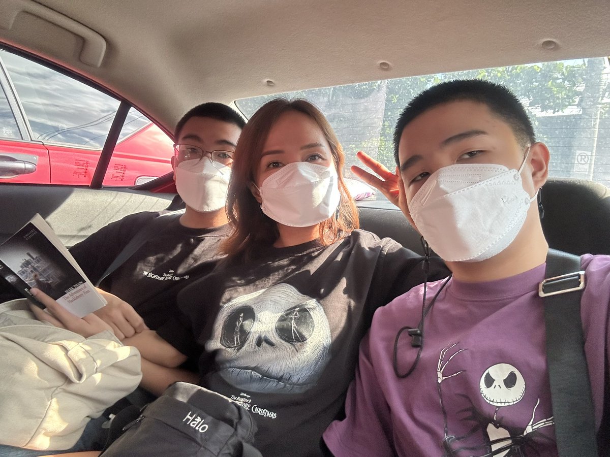 Vorac1ousReader's tweet photo. Me and my sons wearing The Nightmare Before Christmas shirts 🩶

#astrostuffs 
#AstrostuffsTH https://t.co/ovgENAI9Yn