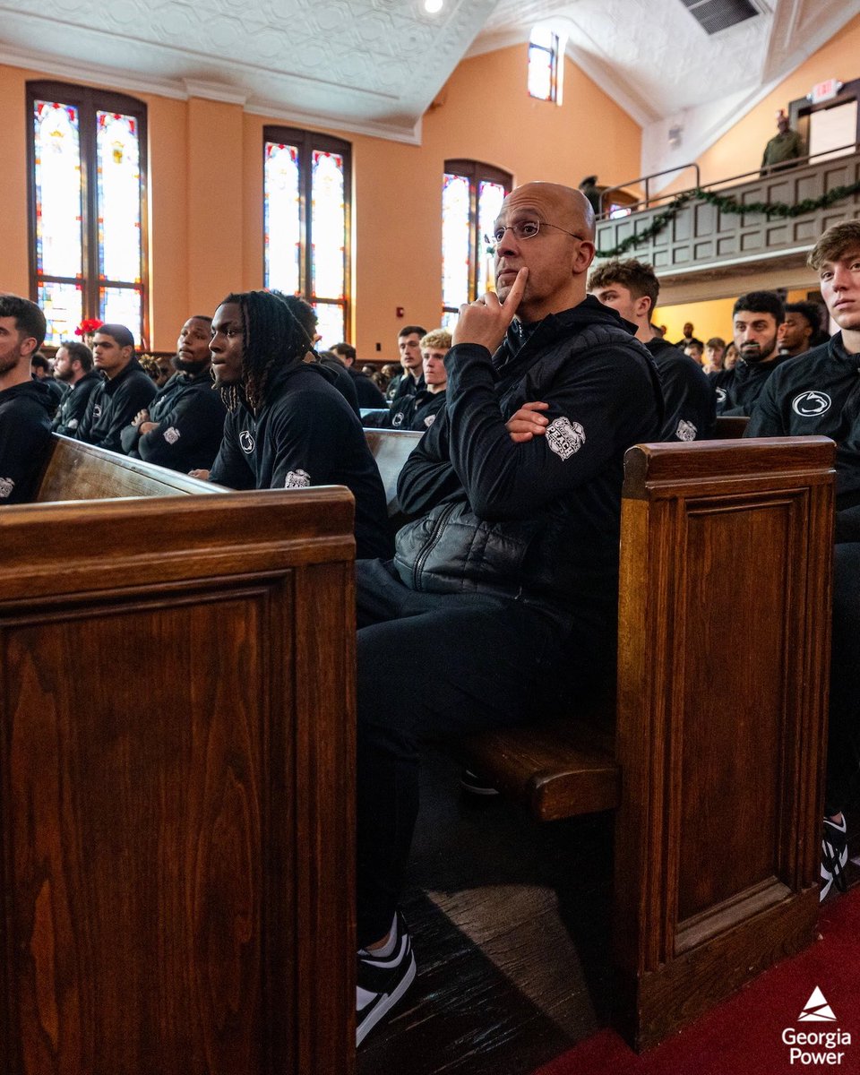 CFAPeachBowl's tweet photo. Walking in the footsteps of history ⛪️

Earlier today, players visited the Martin Luther King Jr. National Historic Park and the Ebenezer Baptist Church.

#CFAPeachBowl | #WeAre https://t.co/eQCaR8w8FV