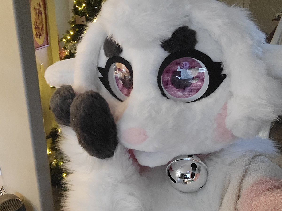 illusorydragon's tweet photo. LAMBY AND EMI ARE REAL!?!??! https://t.co/RRVrV2SQFq