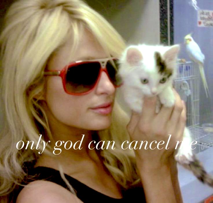 T H E  M O O N  I S  I N  L E O 📸