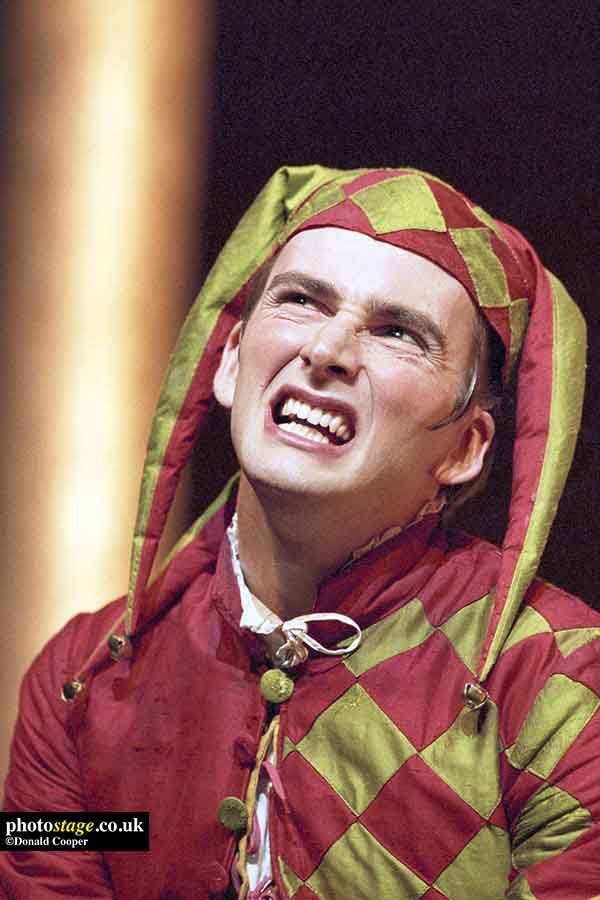 MEGAARN_'s tweet image. My gender is cunty David Tennant jester