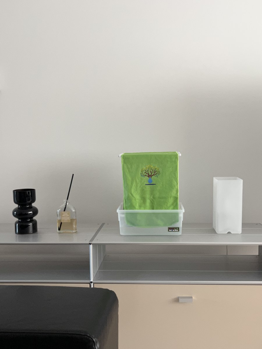 천가습기는 가장 안전하고 편안한 가습기입니다. 사용하기 편하고 머리맡에서 조용하게 사용자의 건강을 지켜줍니다. 오랫동안 어머니들의 손길처럼 건강을 지켜준 천가습기를 만나보세요~^^