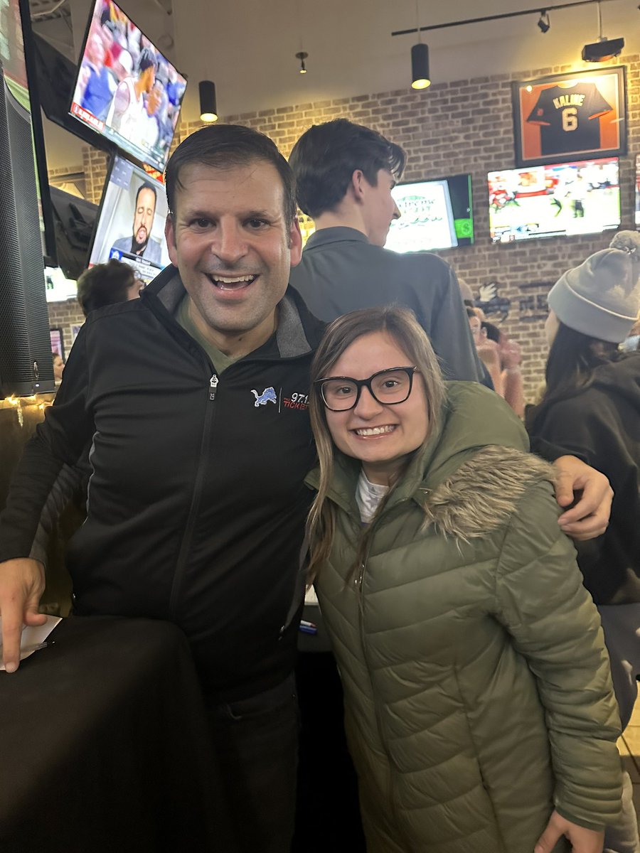 Awesome to meet and chat with the great <a href="/riger1984/">Jeff Riger</a>  tonight! One of my favorite broadcasters! Go Lions! -Tori in Chesterfield