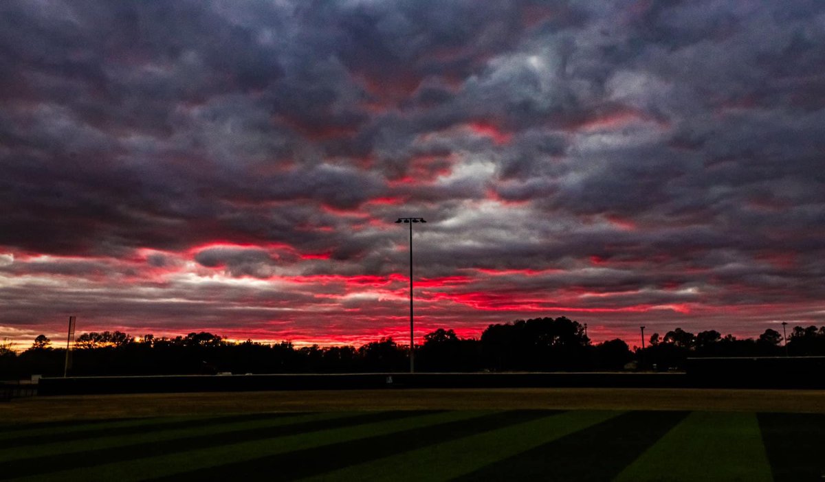 marsh413's tweet image. Sunset on Field 2