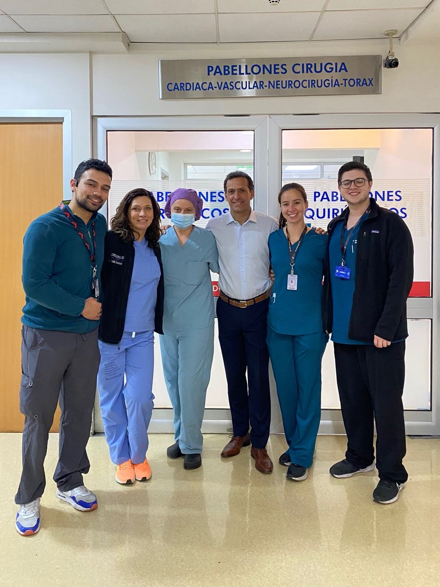 FJGuardaMD's tweet photo. 5/6 - Our residents and fellows are invaluable, contributing both on the ward and in groundbreaking research.

A huge thank you to our entire team, especially the OR and administrative staff, whose dedication elevates patient experience. Your professionalism shines! ✨ https://t.co/IoIRcSNLxL