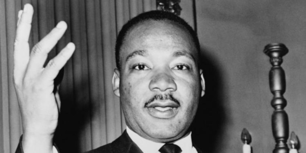 Did you hear the news?

The 2024 Arizona MLK Living the Dream honorees have been announced.

Details on the recipients and the upcoming event to celebrate them are in the #PHXNewsroom: phoenix.gov/newsroom/equal…

#PHX