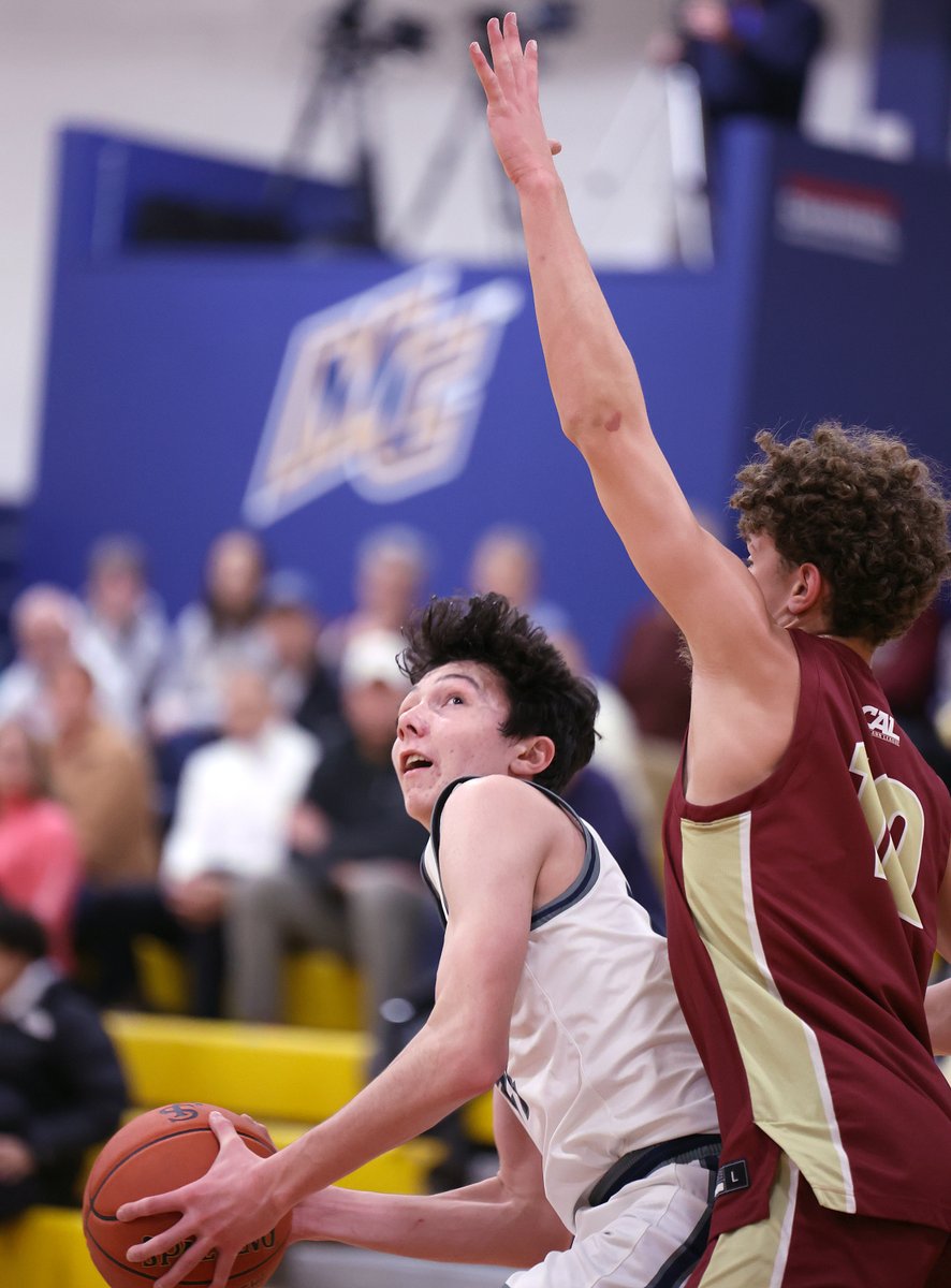 McClellandPeter's tweet image. St. John&apos;s Prep 75   Newburyport 62
(Boys Basketball) - Commonwealth Christmas Classic
The Eagles gained separation with a 25pt 3rd quarter.  Quinn Gregoire paced The Prep with 19pts.  Cal Atherton (12pts) led the Clippers.
@NBPT_BBall @SJPHoop @coach_clay @BostonHeraldHS