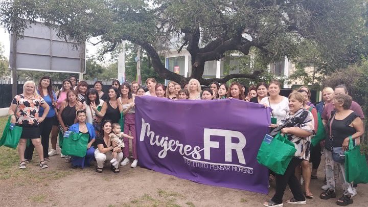 Frmorenook's tweet photo. Durante la tarde de hoy, en el @PensarMoreno, más de cuarenta compañeras de los distintos barrios del distrito se dieron cita para compartir la tarea territorial que lleva adelante cada una desde sus instituciones. https://t.co/w7BWDtMQDa